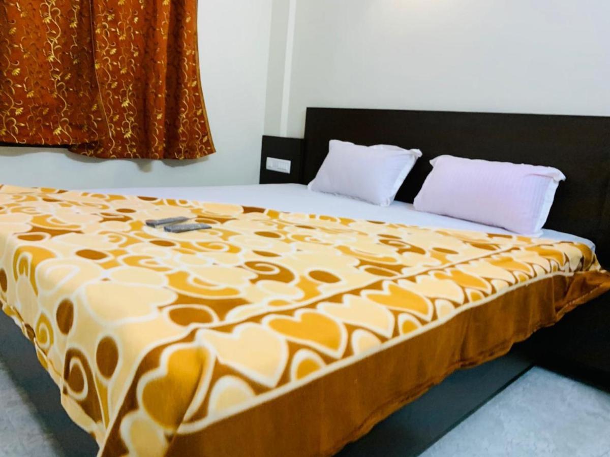 פורי Strategic Inn מראה חיצוני תמונה